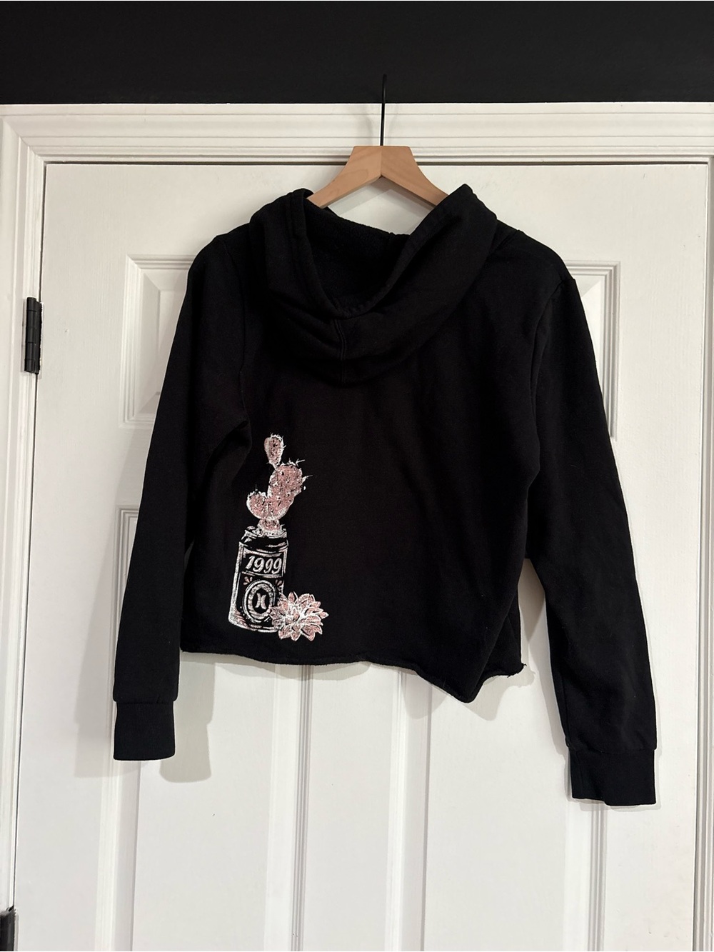 Hurley Black Cropped Hoodie with White Drawstrings